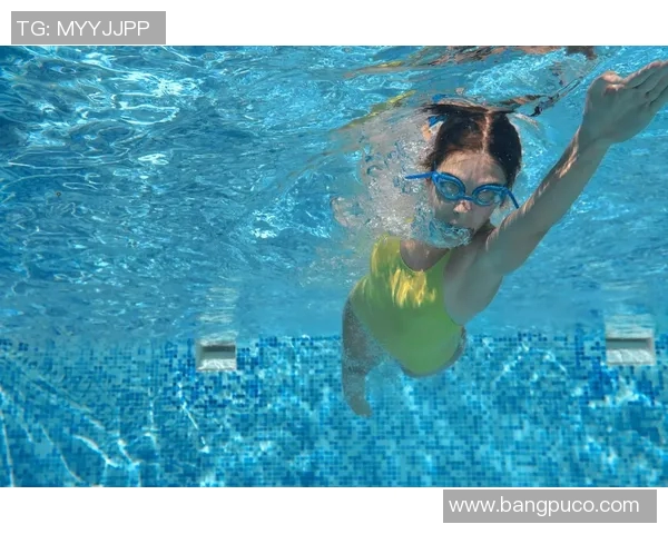 自由泳技巧提升与训练方法全面解析助你突破游泳极限